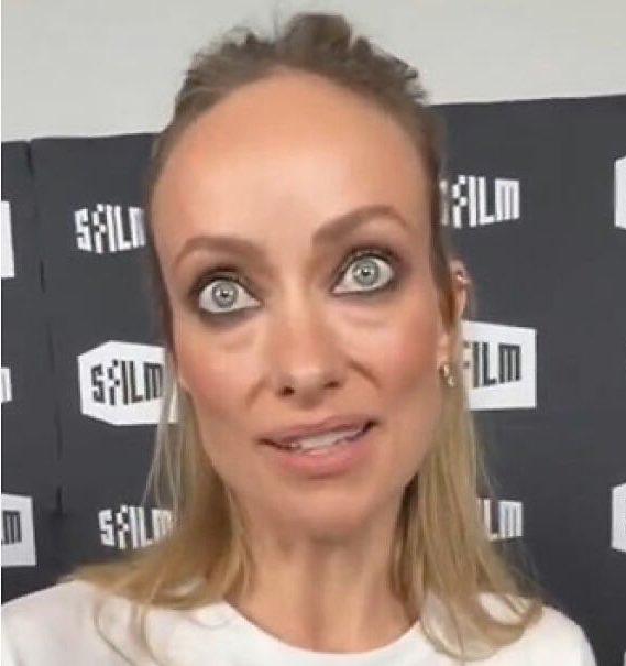 Olivia Wilde 最新红毯采访视频出圈，很多人疑问她经历了什么。