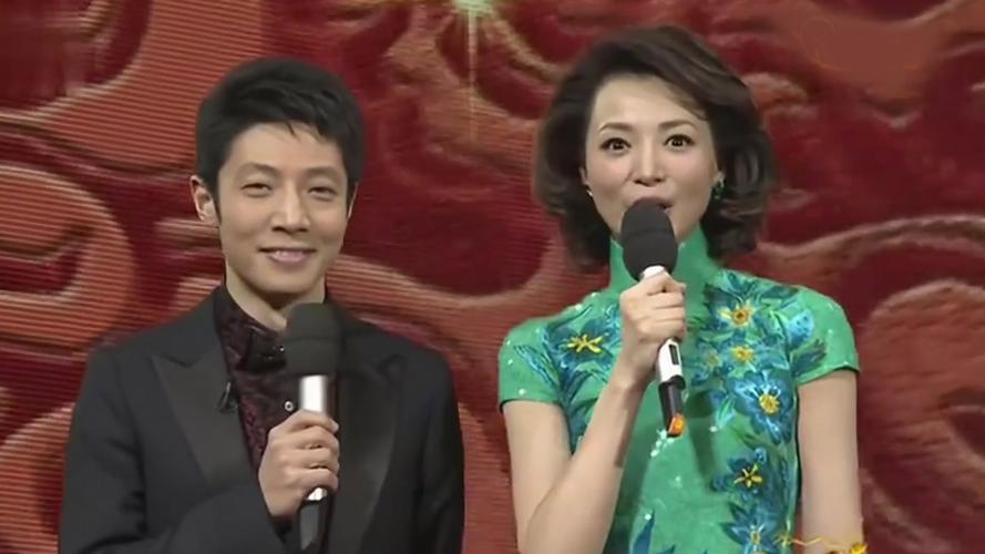收听
董卿撒贝宁真正的是什么关系？
董卿与撒贝宁是央视多年同事、舞台搭档、私下挚