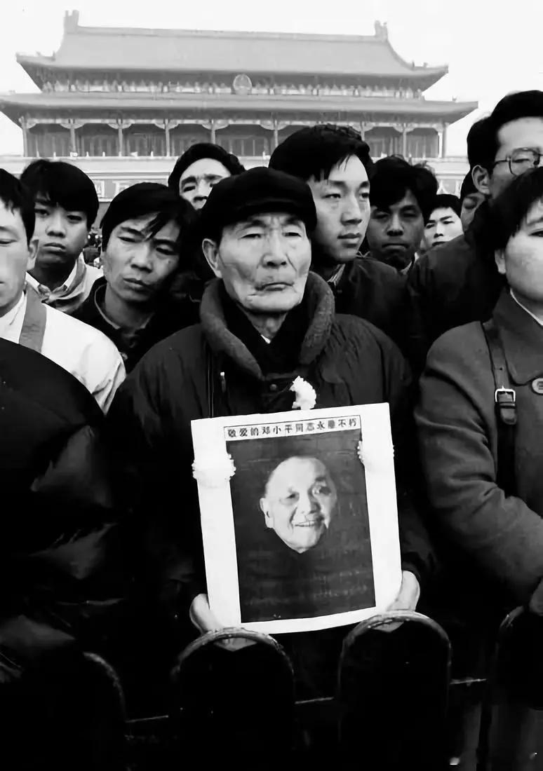 8月22日，邓小平诞辰120周年纪念日[蜡烛] ​​​