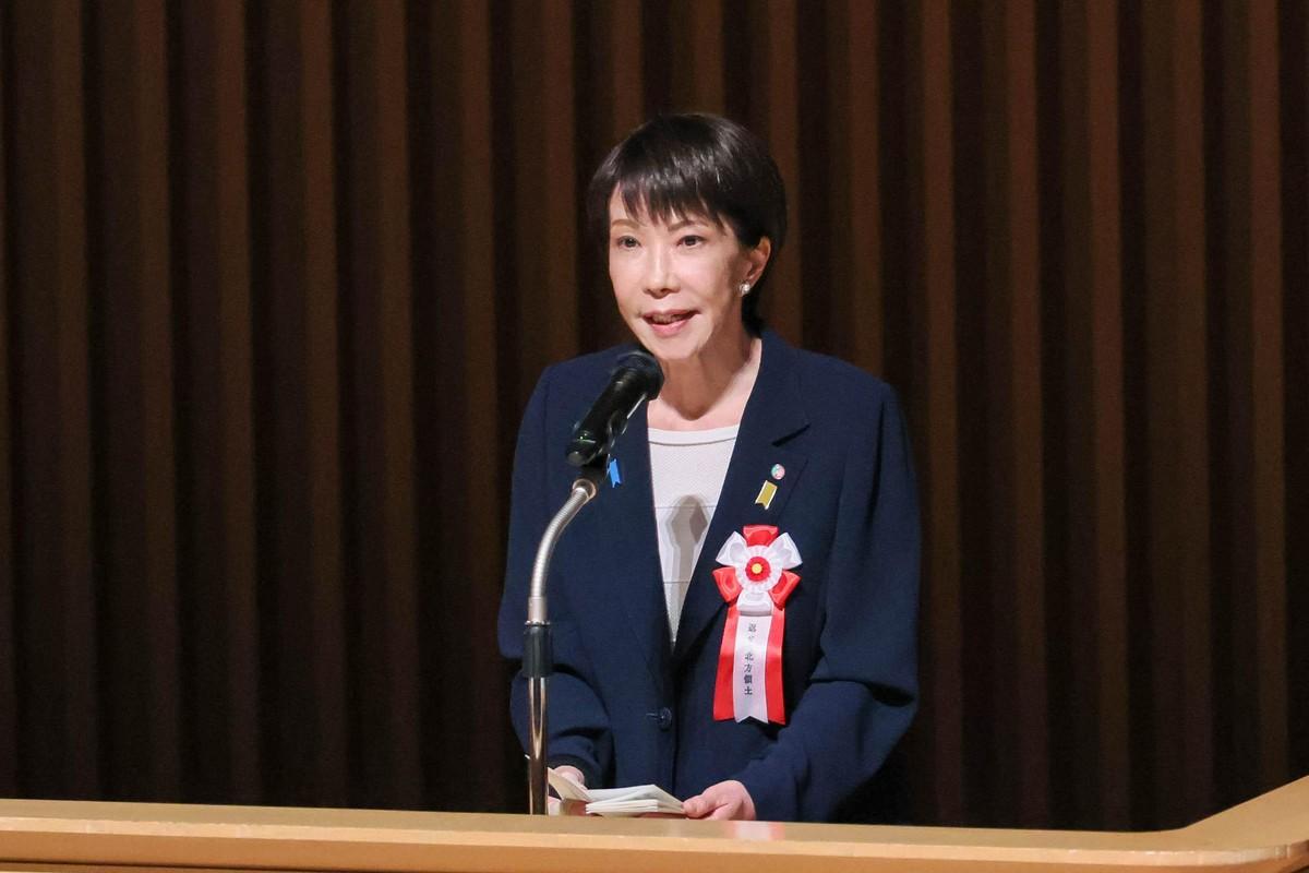 高市早苗这次算是把话挑明了！10月5日，她公开坚称“北方领土”就是日本的，还扬言