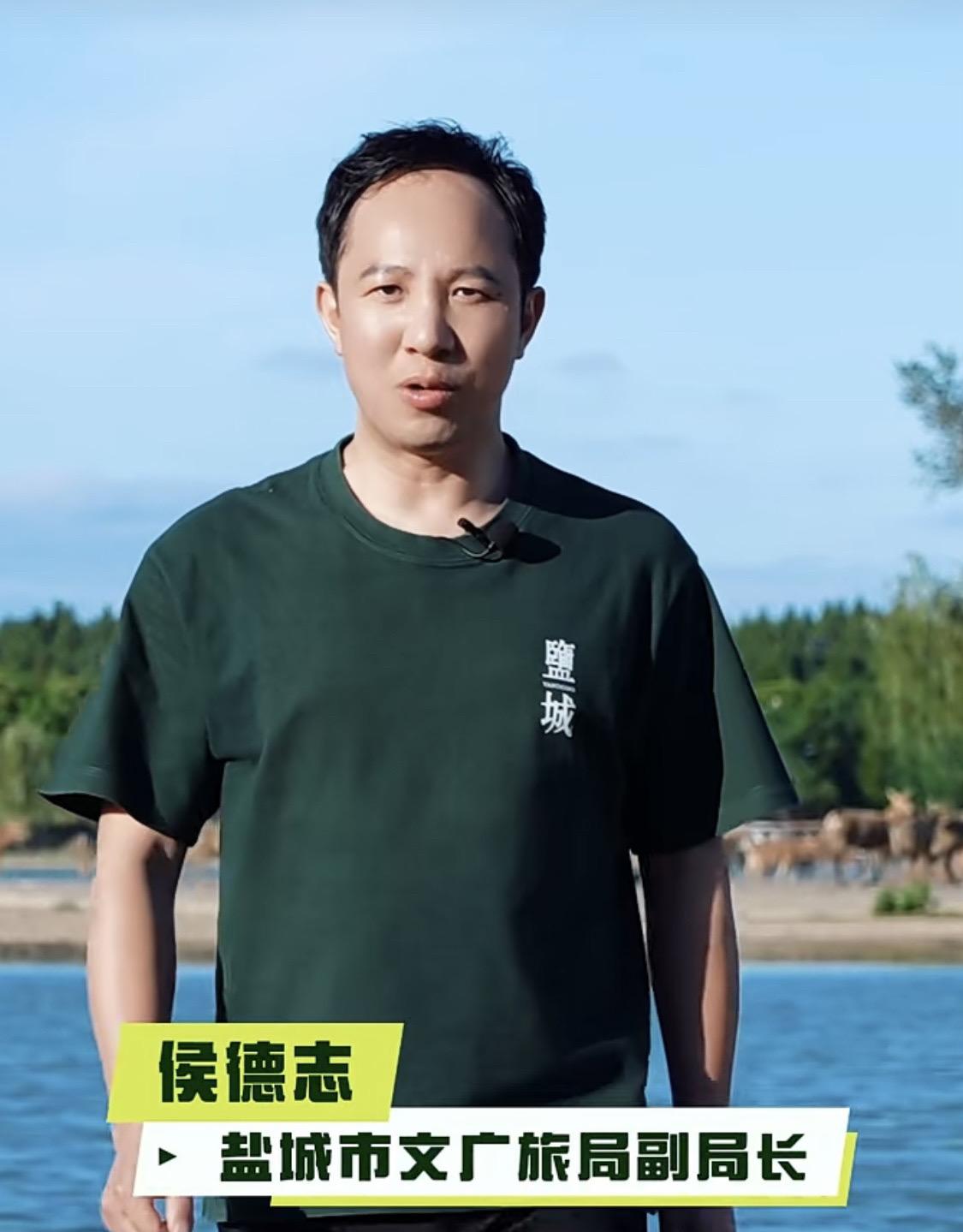 盐城文旅局侯局长，格局放大一点！给每位盐城人发两件这样的T恤！那场面，盐城才是YYDS！