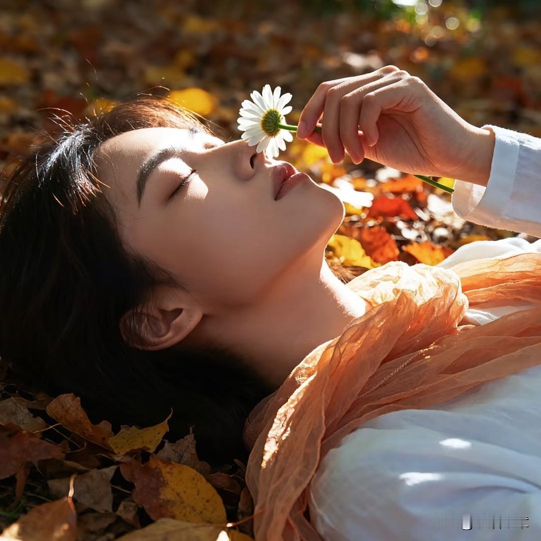 我家对门，住着一对夫妻，妻子啊，好像什么都不会，骑电动车不会，只会煮泡面，别的，