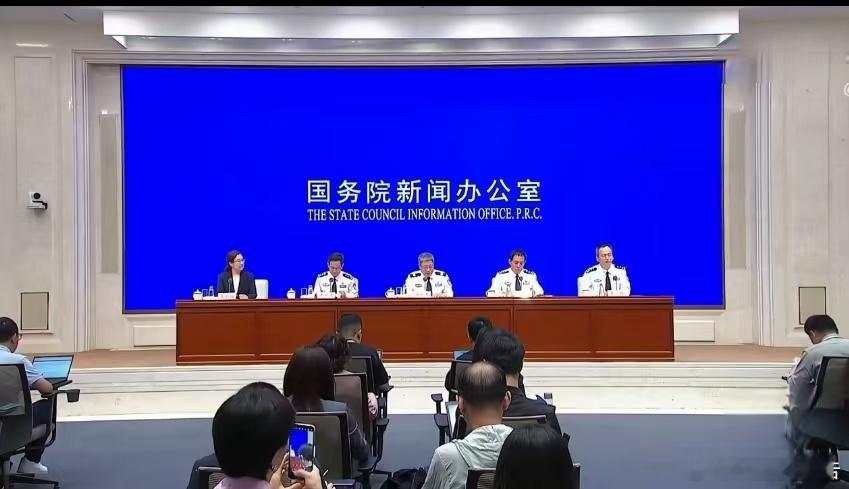 我国汽车智驾功能不具备自动驾驶能力7月25日，公安部交通管理局局长王强回答记者提