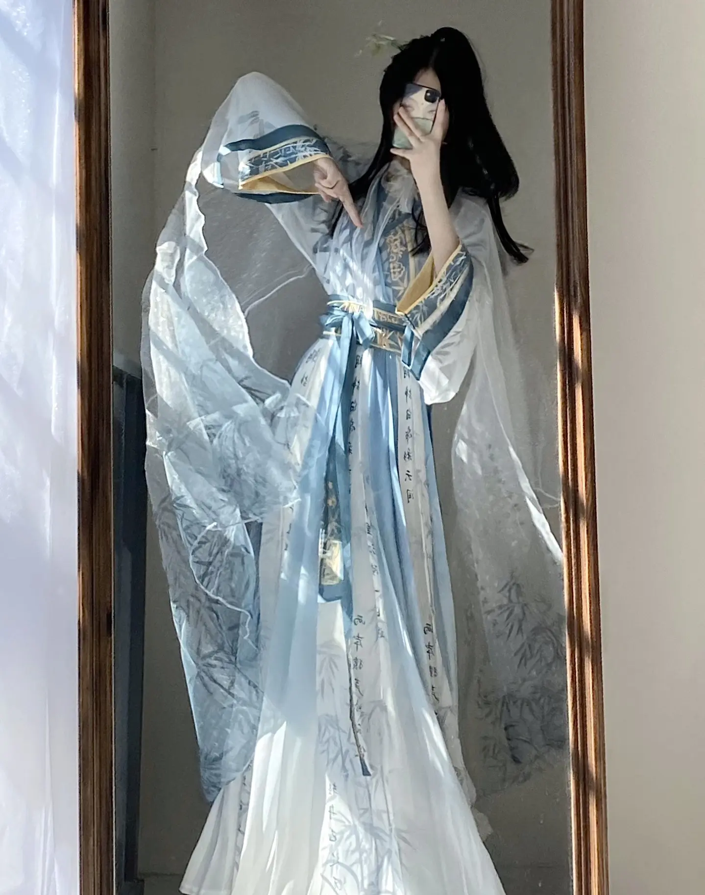 “外门弟子就不能参加这宗门大比？”