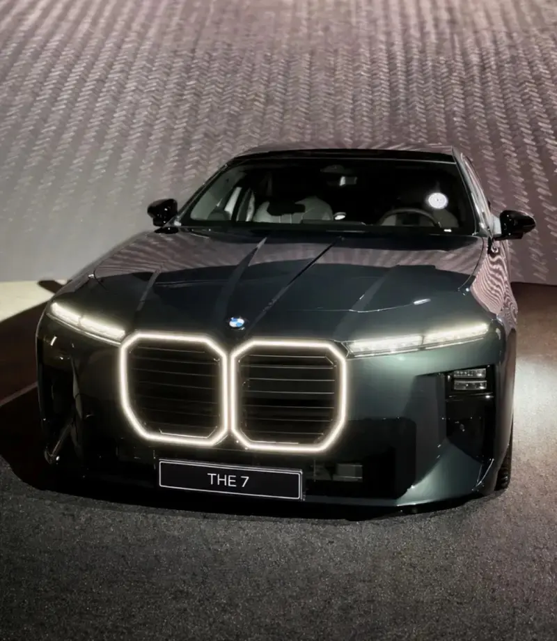 全新宝马7系 中期改款最新泄漏图  你觉得怎么样？