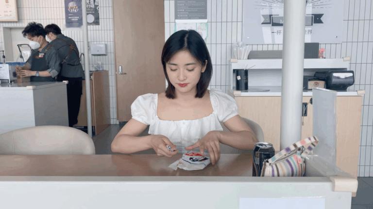 这么多年一点点小事都要说沈月粉圈很差、赶粉、报团，我真觉得很多人就是好日子过太久