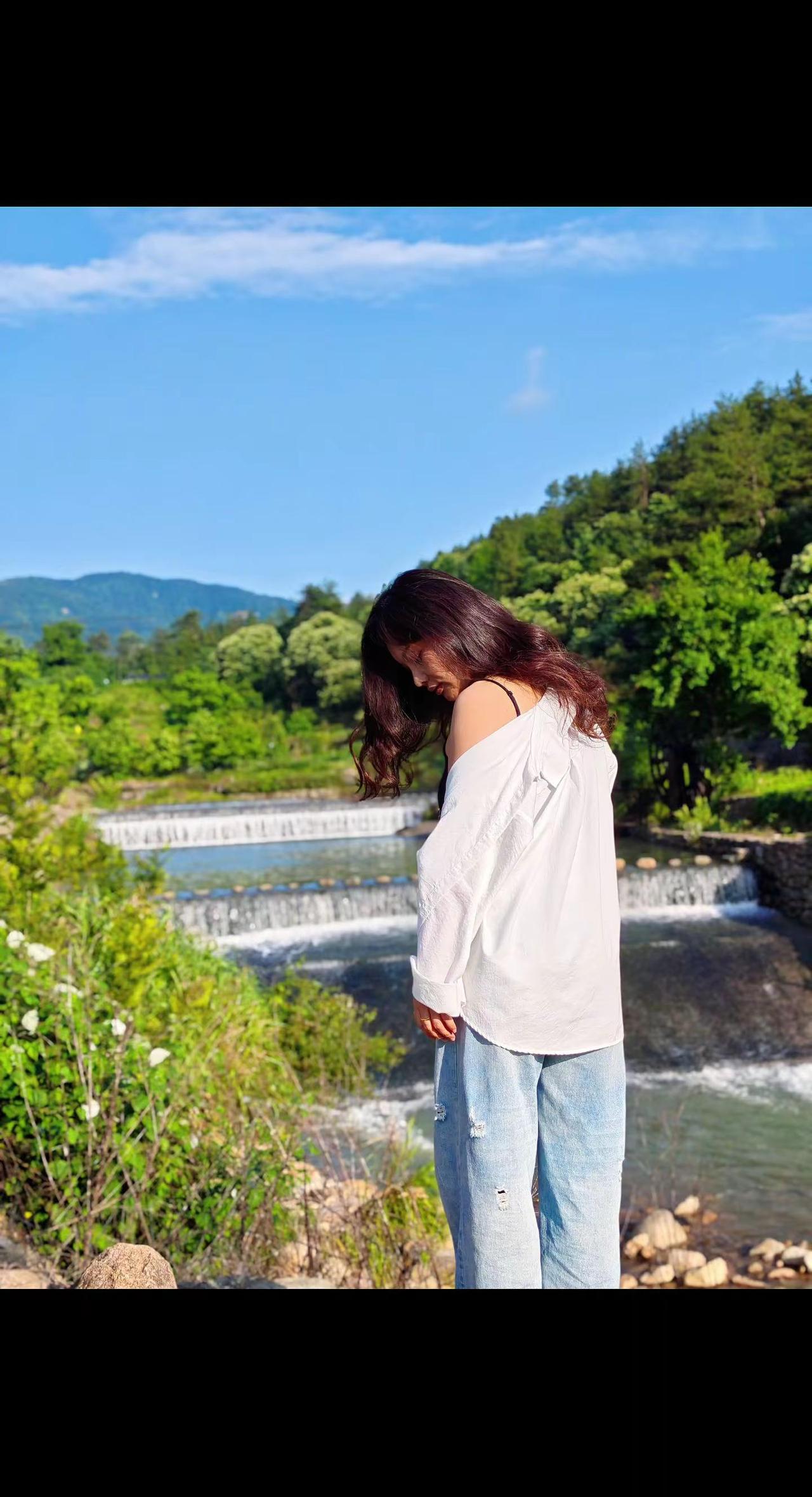 我要去找从前那个我看有风的日落，野草爬满山坡山坡下流淌着小河看归鸟哼着歌 彩云之