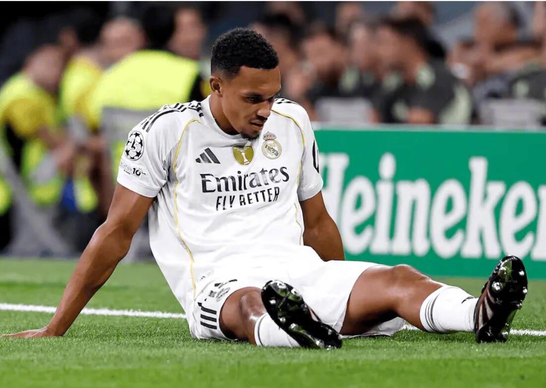 西班牙媒体《阿斯报》撰写关于皇马右后卫阿诺德的专栏，谈到了这位英格兰国脚在加盟白