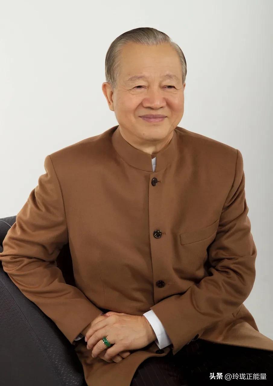 曾仕强icon的一席话让人豁然开朗：“无论谁帮了你，一定要给他送礼，不收，也要送