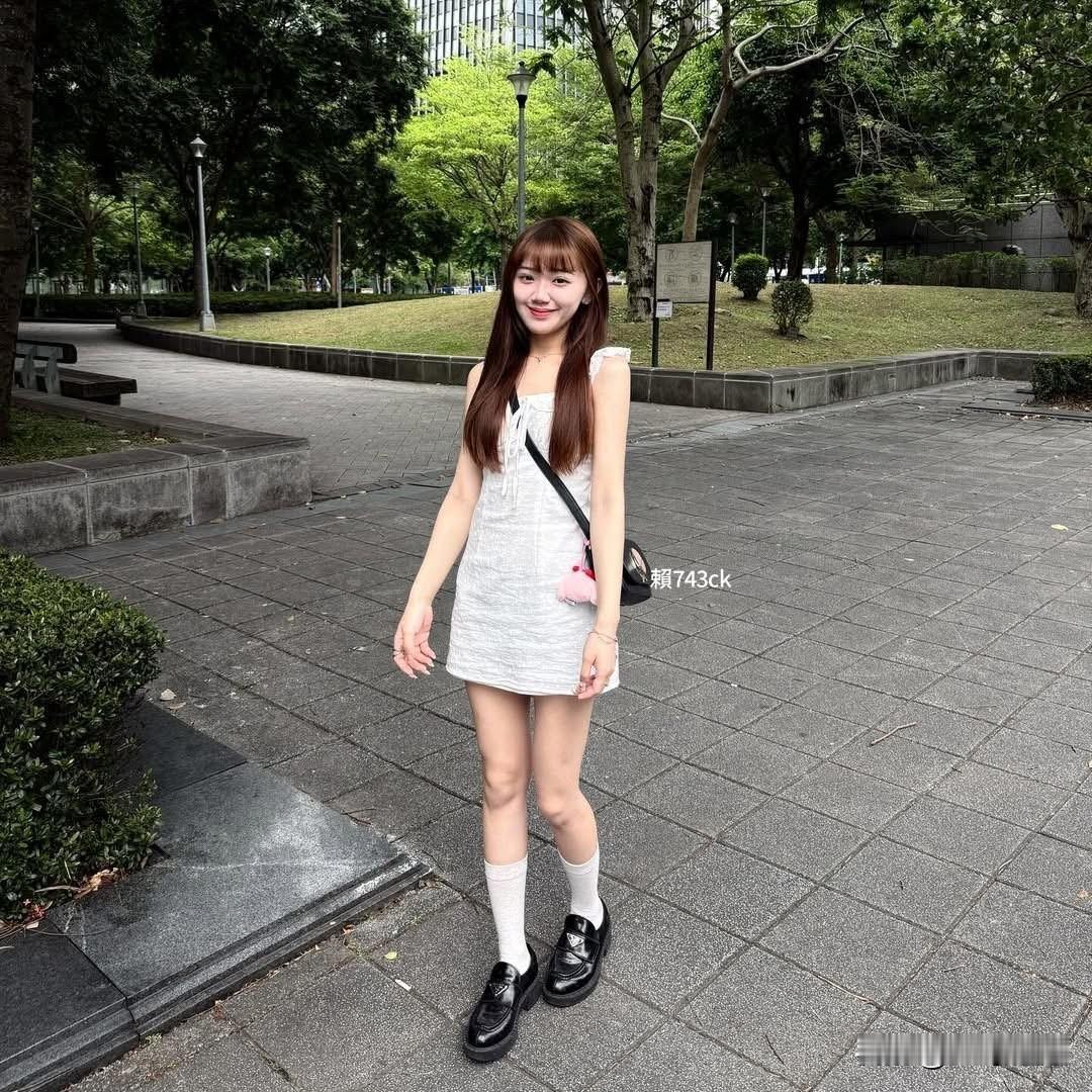 元气满满的一天，打卡公园的美好时光！🌳😊