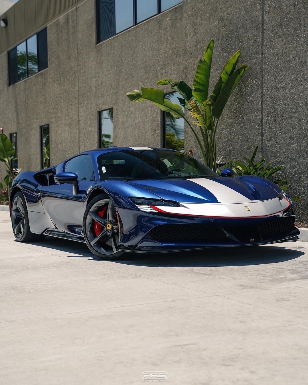 Ferrari SF90 💙 #法拉利sf90##car时尚##豪车超跑# ​
