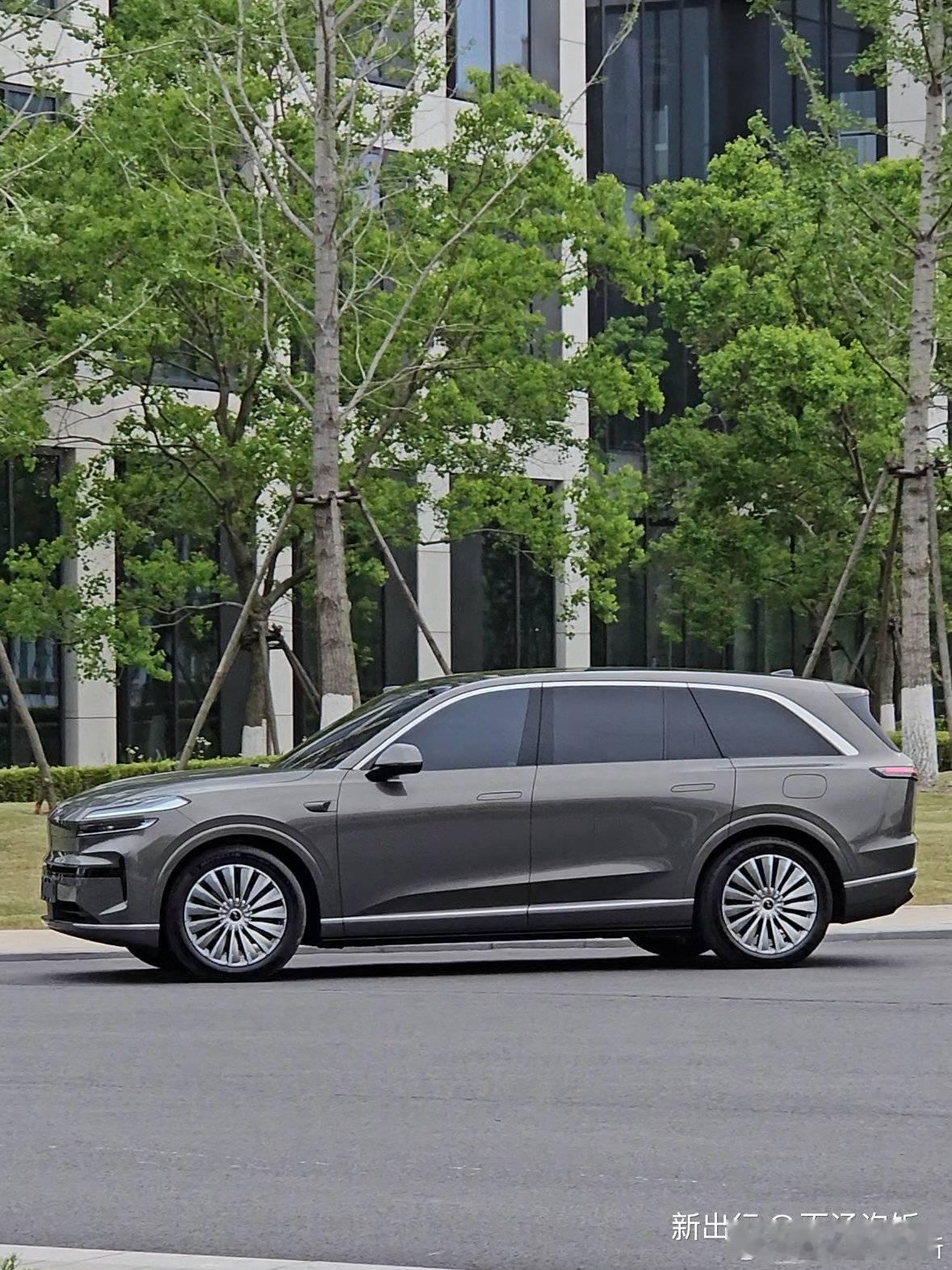有网友拍到了乐道 L90 的车机界面， 近 100 公里表显能耗 14.7kWh