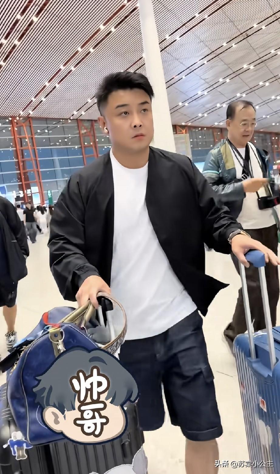 笑死我了！王皓率队参加美国大满贯！
出征前，理了头发，修了眉毛，贴了面膜，没有眼
