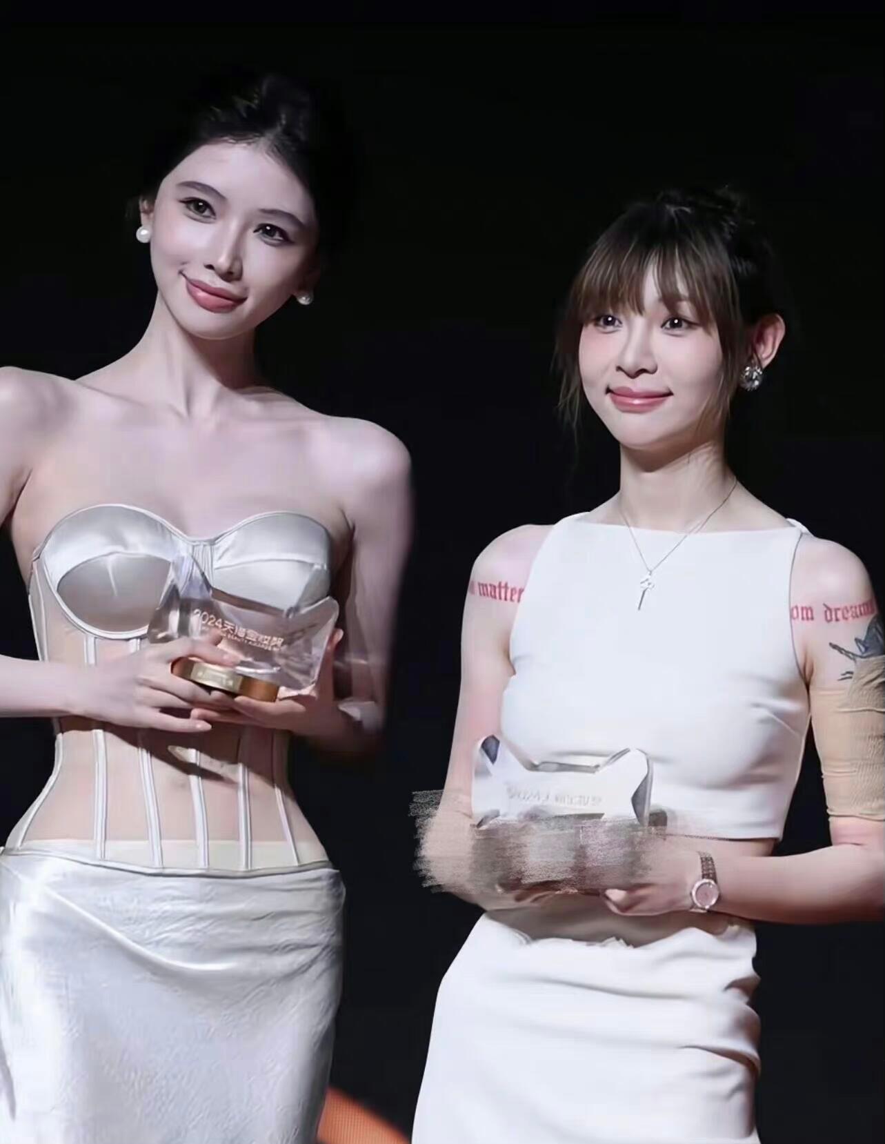 方圆和痞幼真像，一个像林志玲，一个像王心凌。 