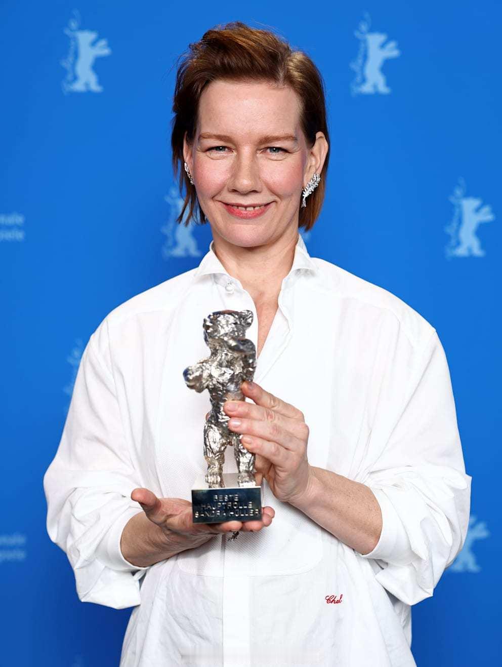 柏林电影节 凌晨结束，桑德拉·惠勒凭借主演《罗斯》获得最佳主角奖，这是她继《安魂