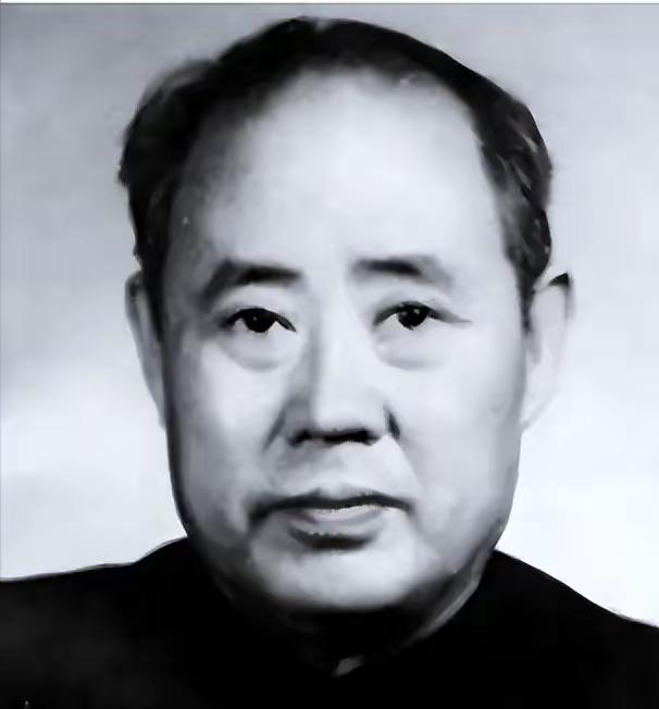 1955年，傅作义原本拟授上将，毛主席没点头。

其实在最初上将名单初步筛选中，