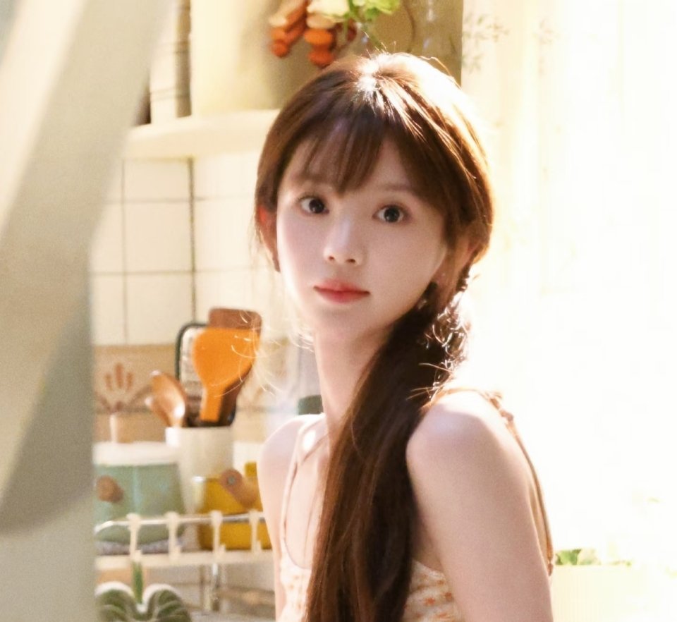 邻家小妹田曦薇