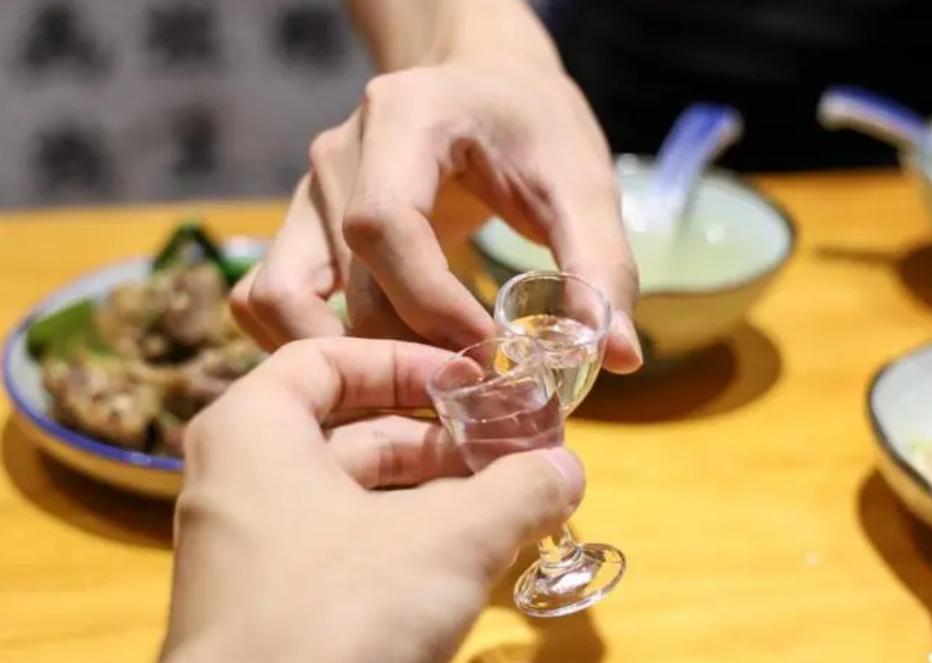 寿命长短与喝酒有很大关系？调查14376名饮酒者，终于有了答案

"你知道我为什