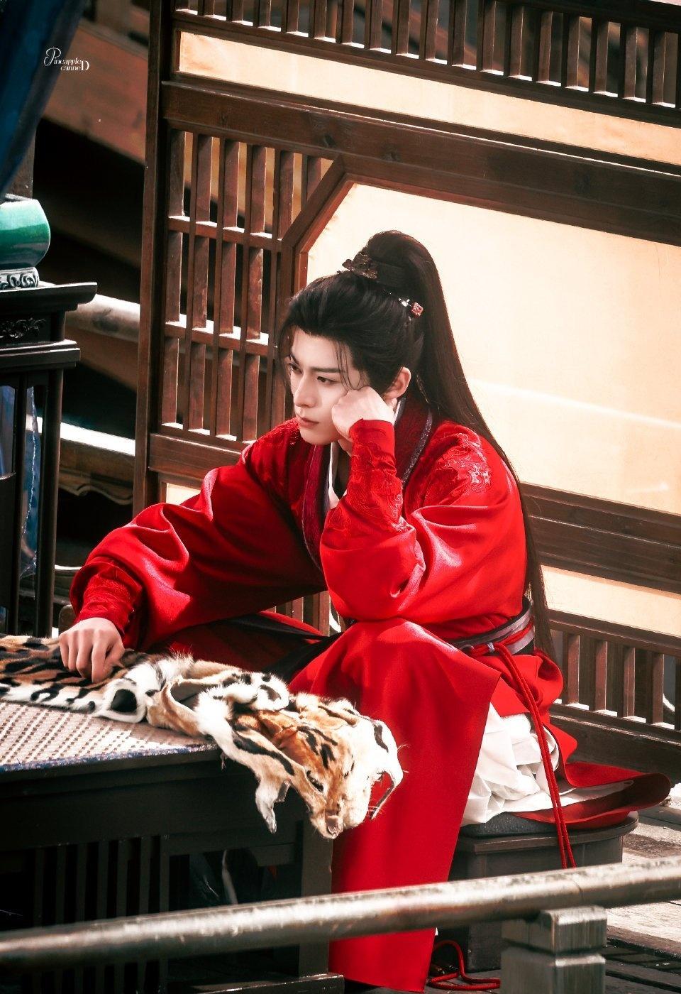 王鹤棣[超话] ｜咸鱼飞升whd王鹤棣｜王鹤棣宋潜机

🆔你知道你和星星有什么