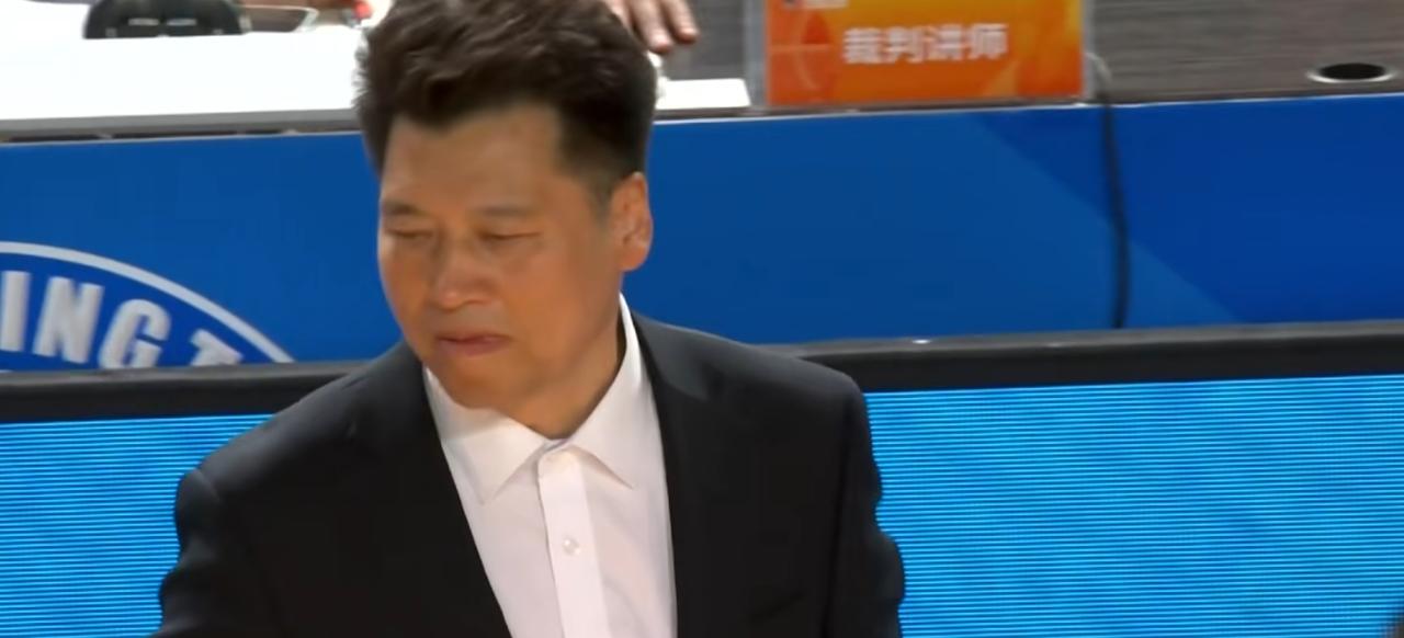 4月5日，新疆男篮官方宣布主教练别德夫·格兰辞职，助理教练姜正秀再次临危受命，带