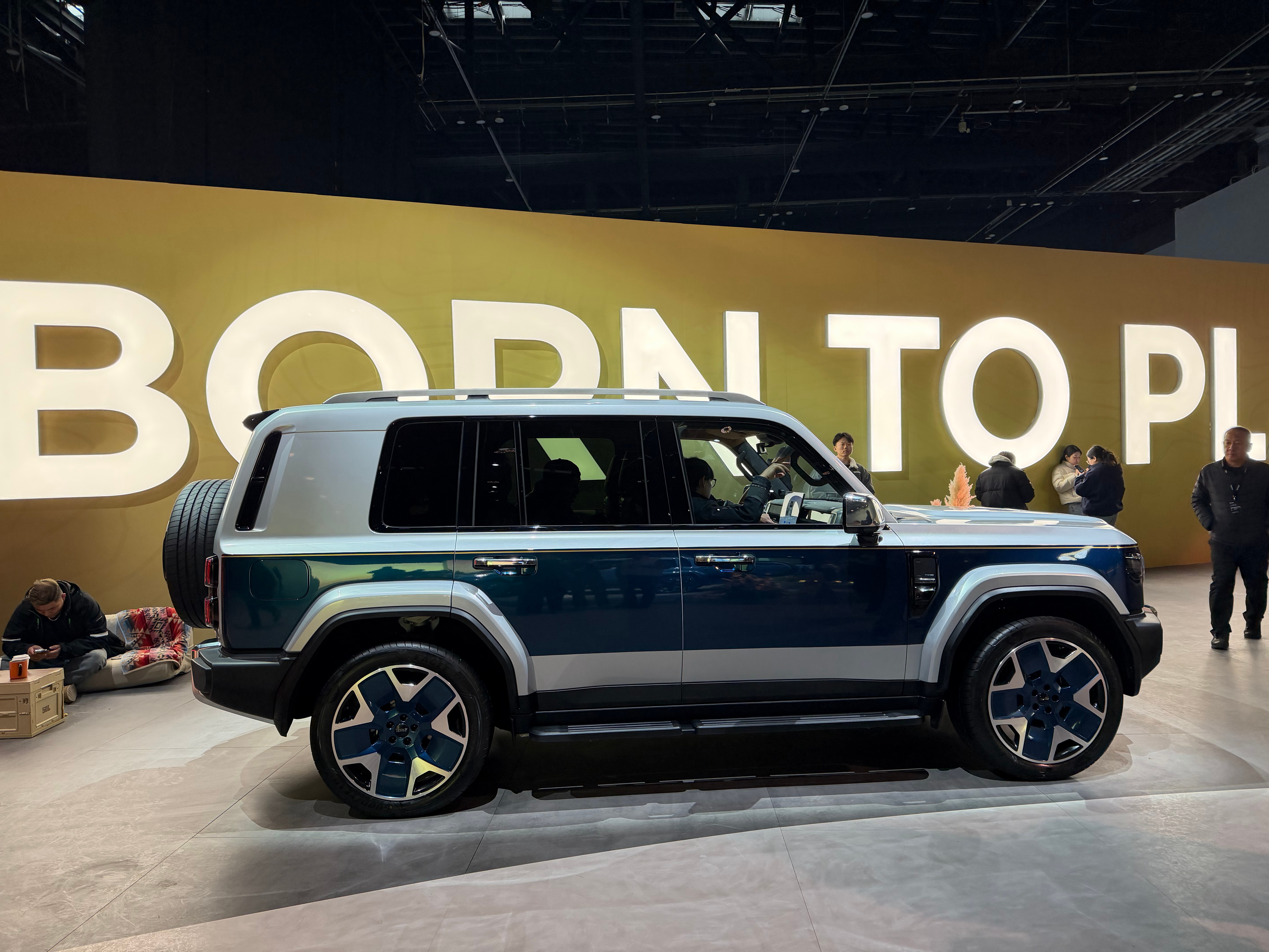 3月13日晚上7点，iCAR（也就是你说的埃卡尔）V27正式上市了！定位“家庭新