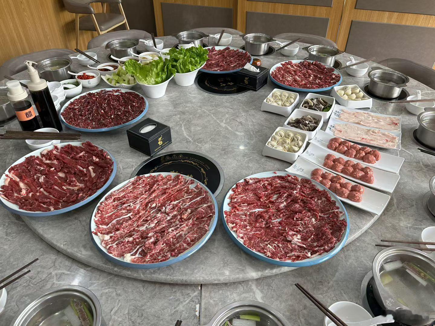 吃饱再说 ​​​