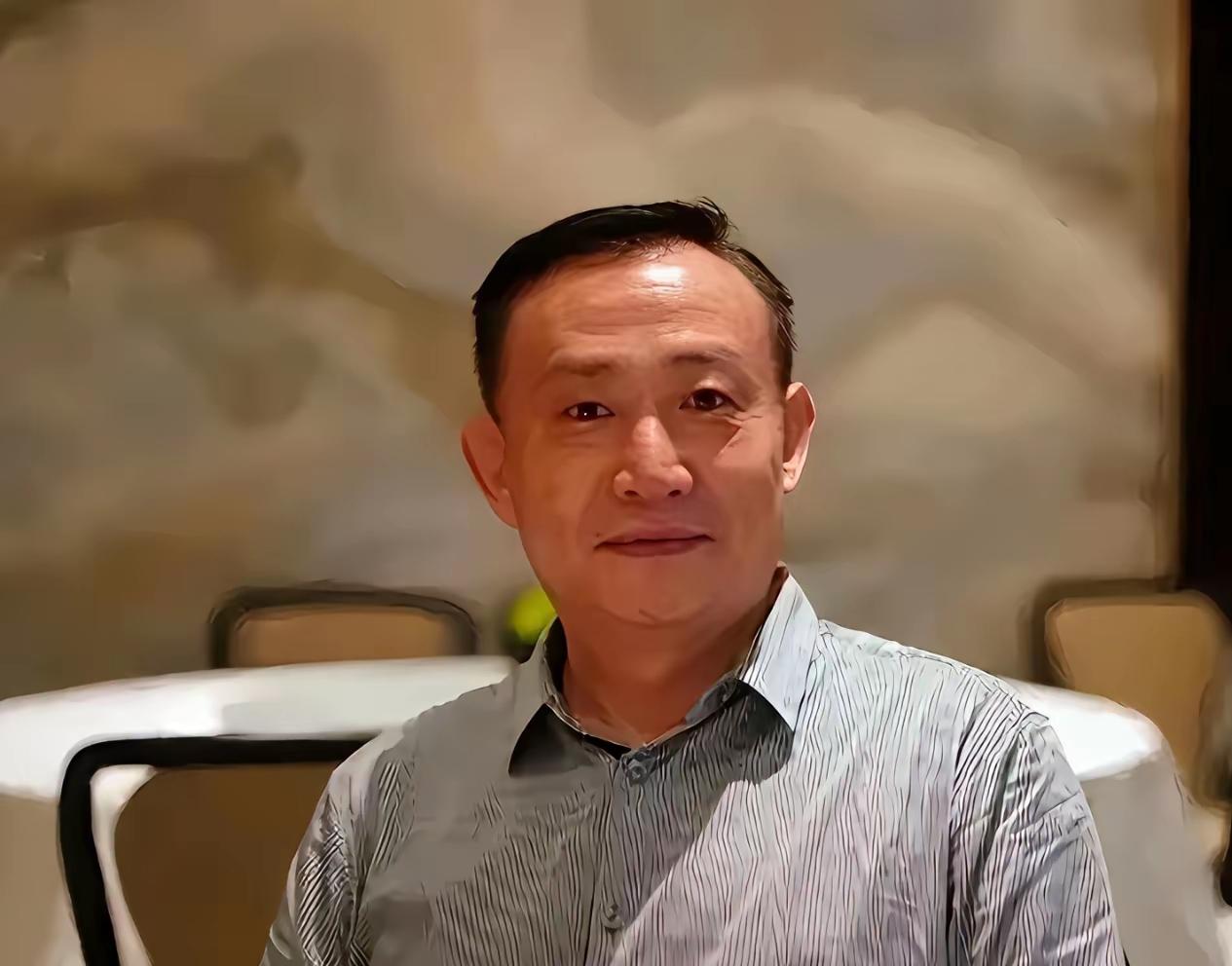 一场围绕十五五基建规划的争论摆在大众眼前，学者卢麒元直指部分论调照搬外来私有化思
