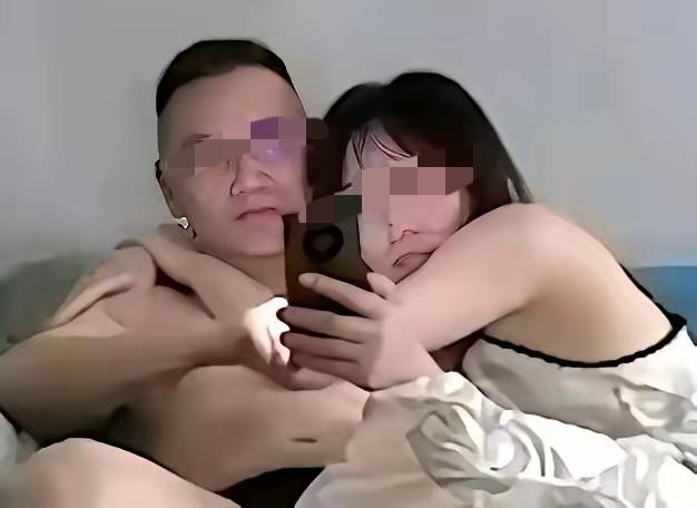 湖南那俩医生的瓜，最让人纳闷的不是私情本身，而是那张照片怎么流出来的！

俩医学