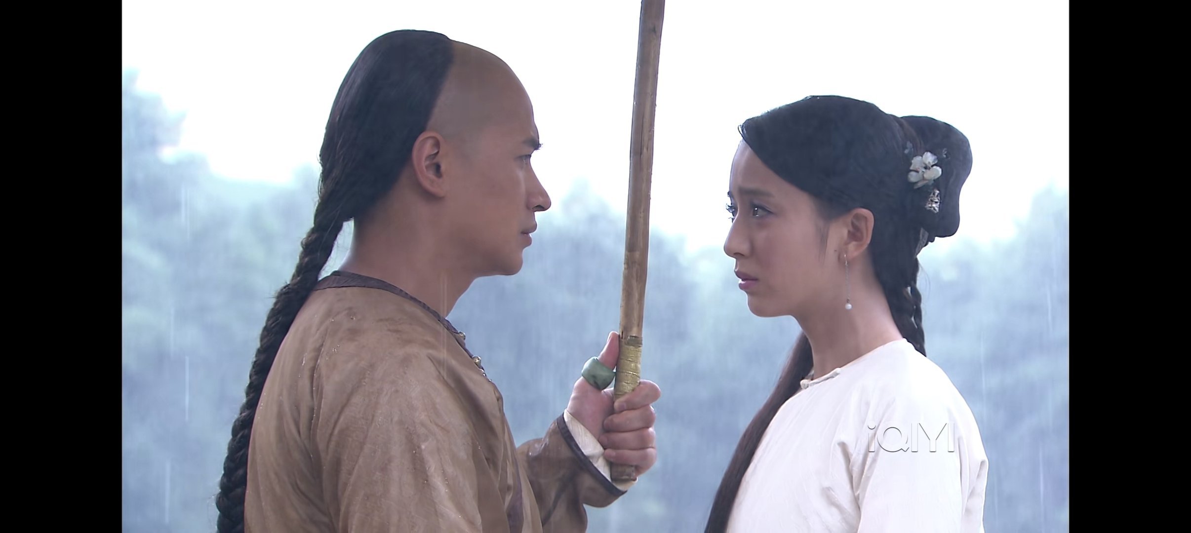 宫锁心玉是我看的第一部清宫剧，我也是因为这个知道的雍老四[泪奔][泪奔] ​​​