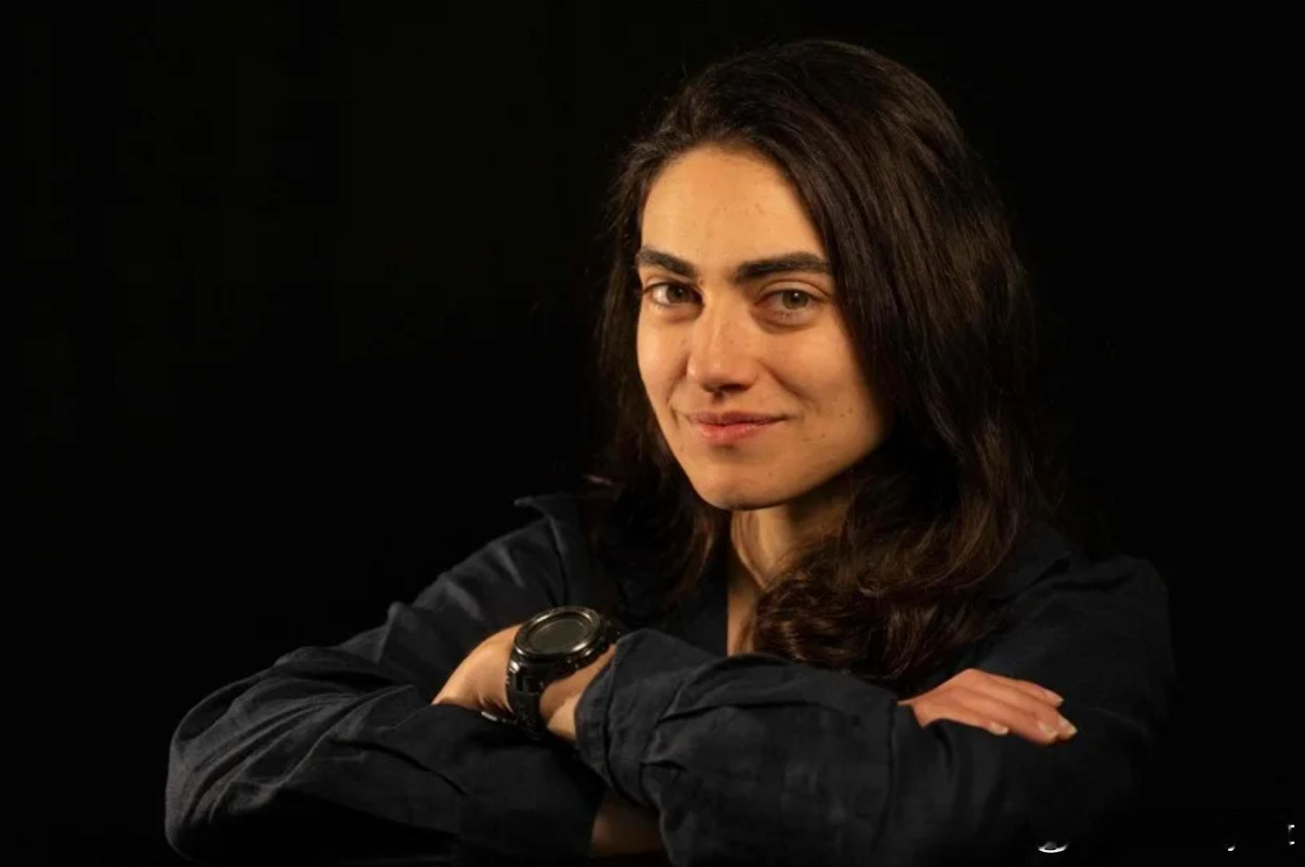 【巴西女航海家独自穿越北极航道：亲眼见证全球变暖致海冰锐减】海外新鲜事 巴西航海