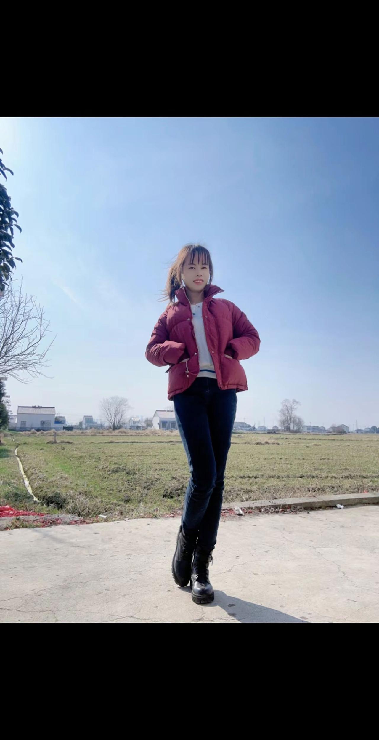 这突如其来的冷，不叫降温，叫速冻，一夜之间，这座城市就变冷了。如果你没有深情的拥