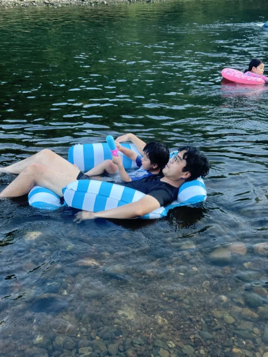 杭州带娃溯溪好地方：径山寺双溪漂流⛺️