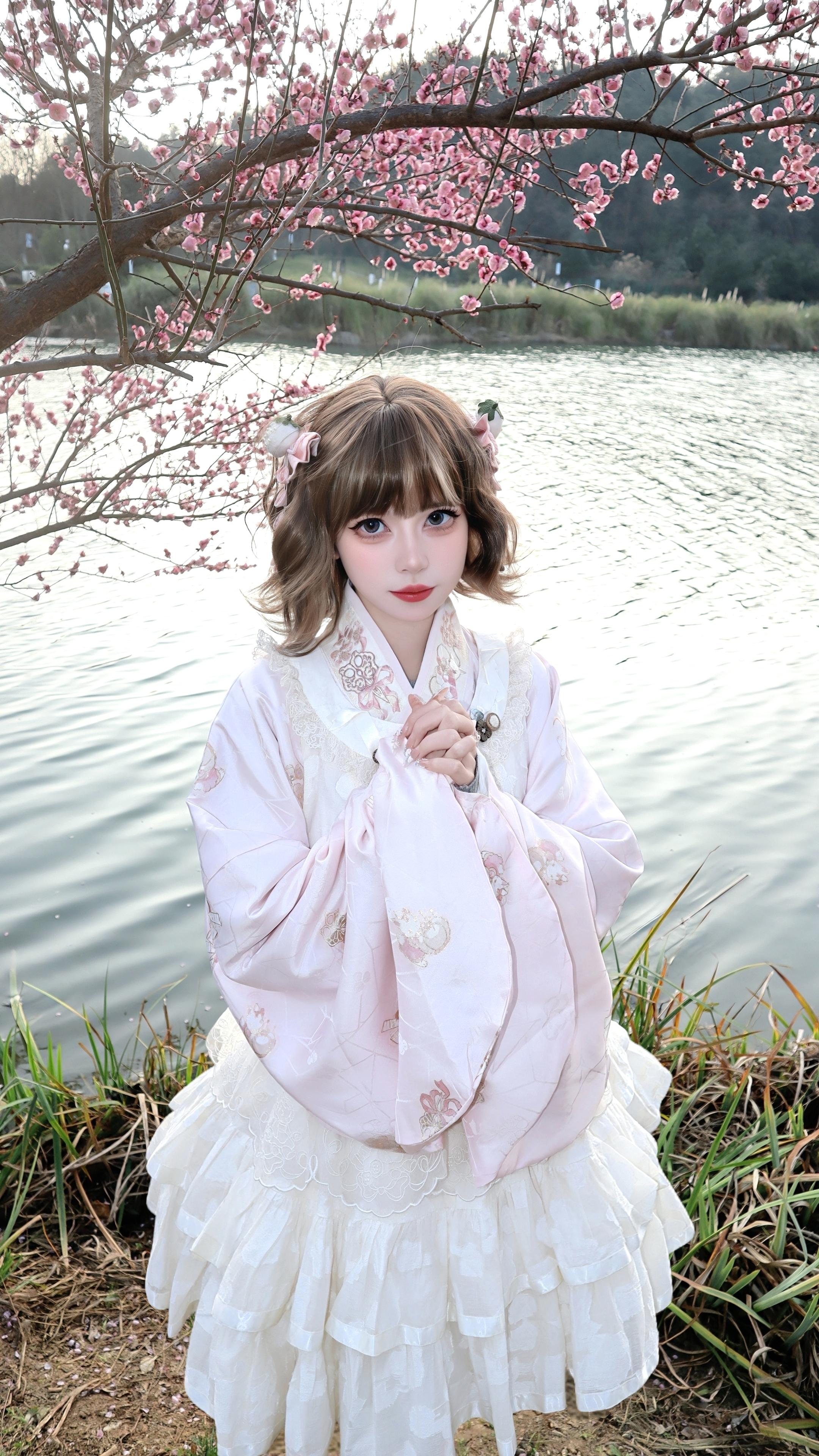 这个世界坏坏的 还好我也不是什么好东西٩。