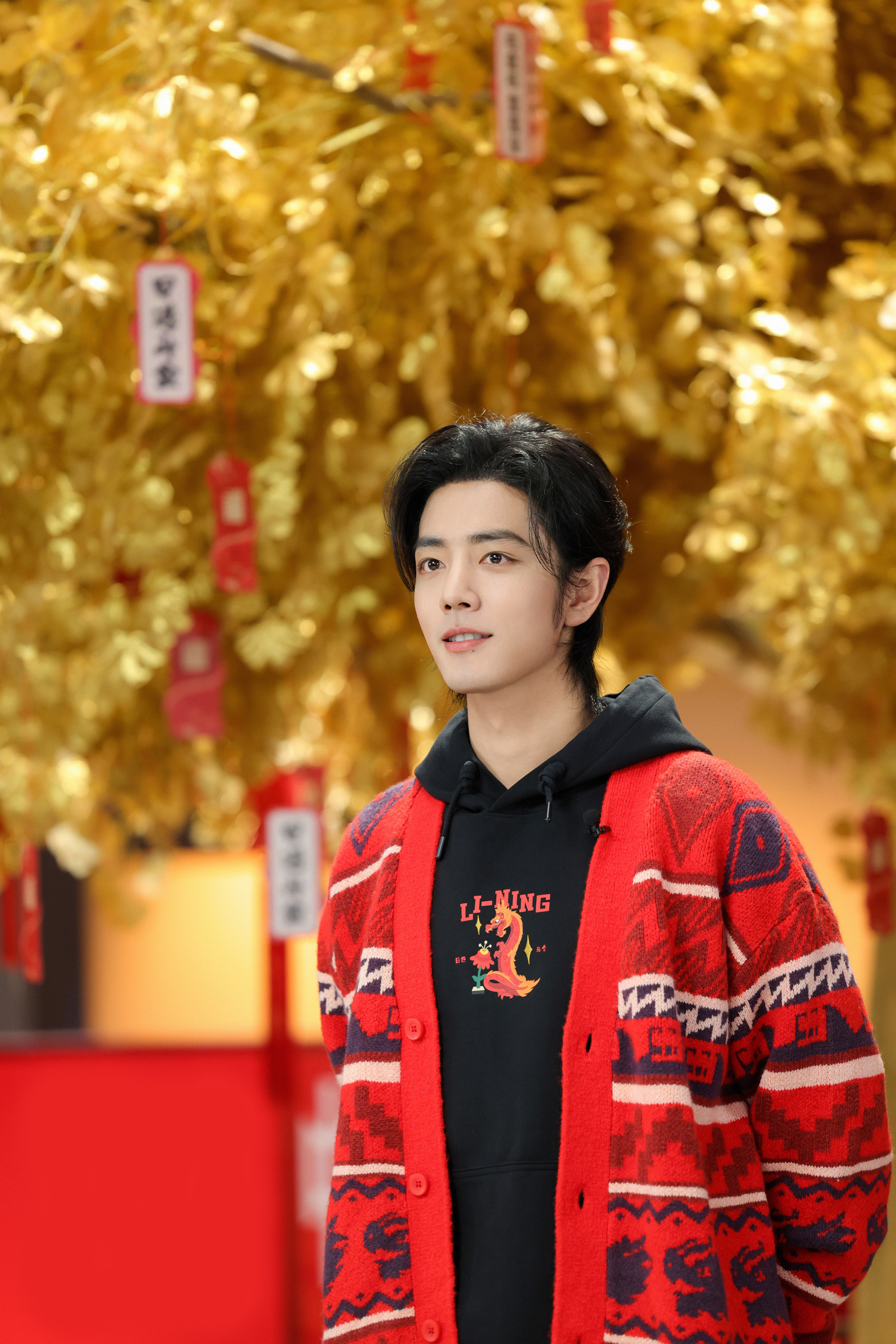 ——ʚ₁₀₀₅ɞ—— 肖战 我知道你也在向我靠近,星河万顷都是 我的见面礼~肖战