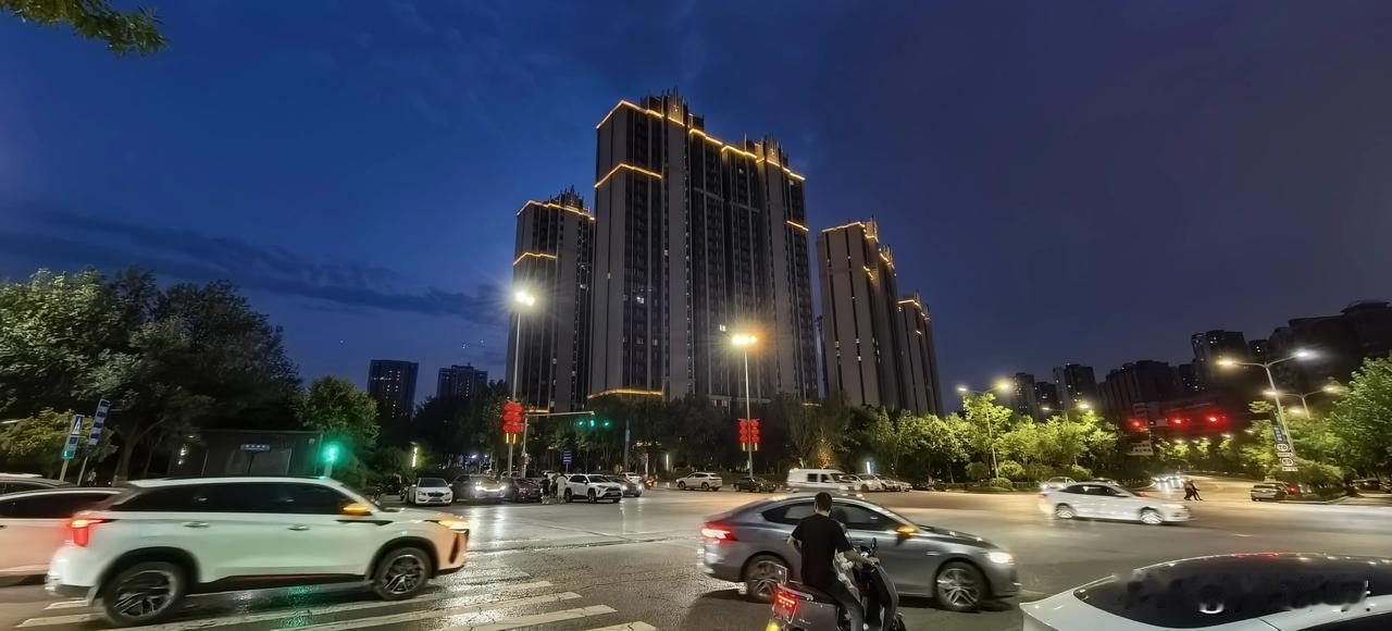 航天基地这两年的发展，真的是日新月异！尤其是南部板块，得益于名校的拉动，无论是生
