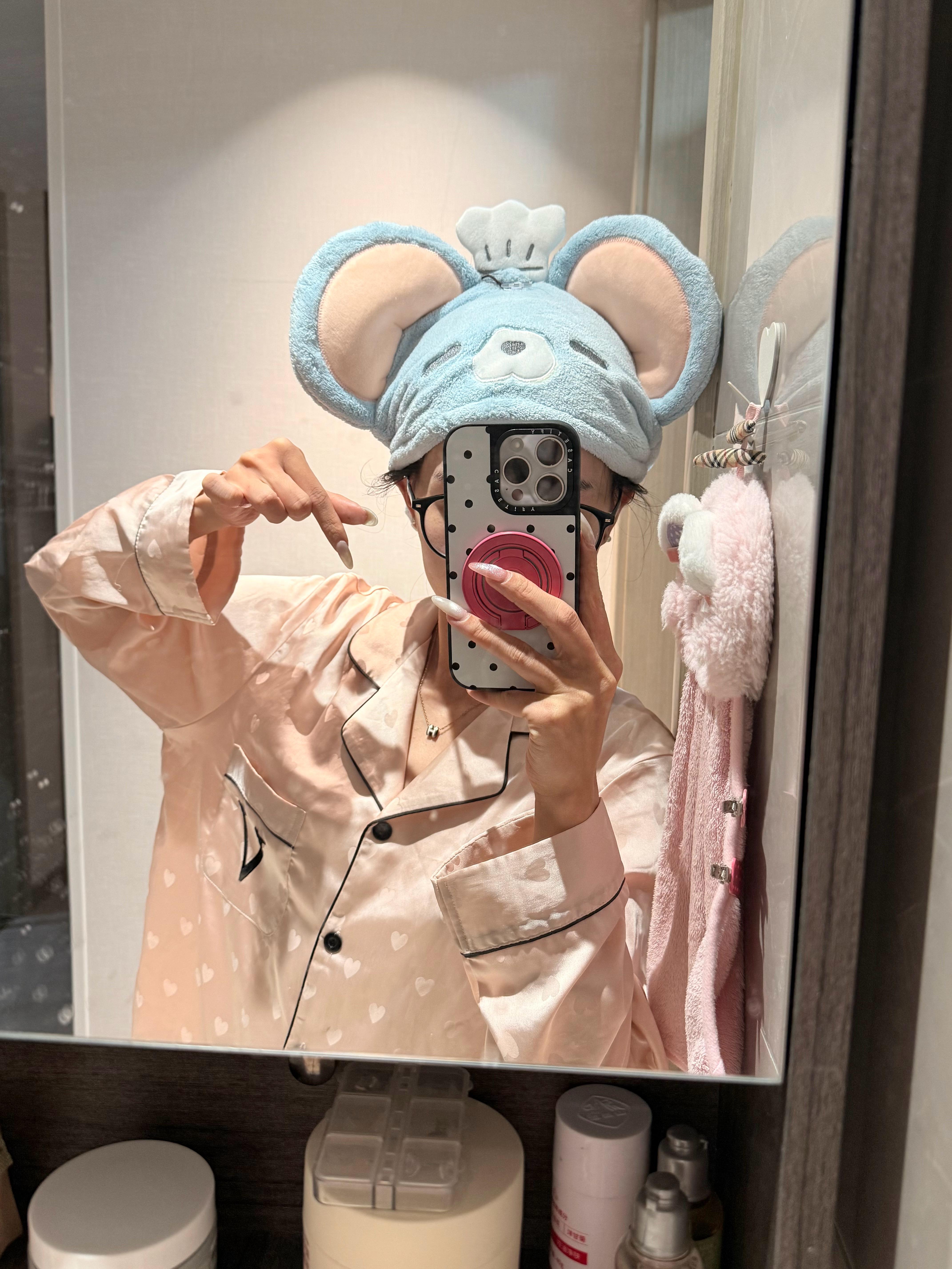 买了个鼠鼠干发帽 萌翻了