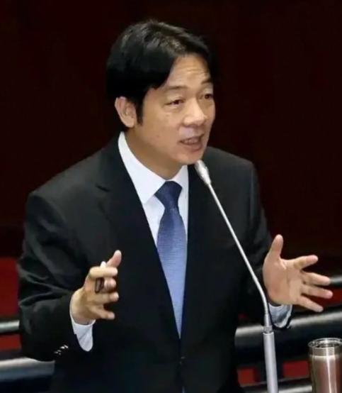 很多人一听“不长草”三个字就觉得扎耳，嫌这话说得太绝、太冲。可要是翻翻《反分裂国