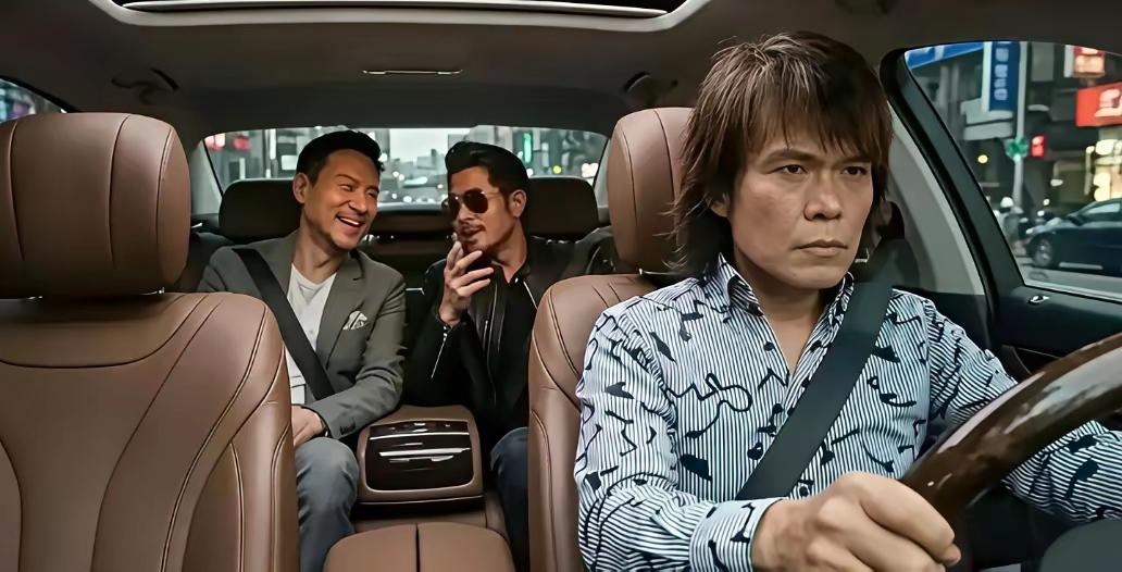 伍佰开车，张学友郭富城坐后排，打一成语。