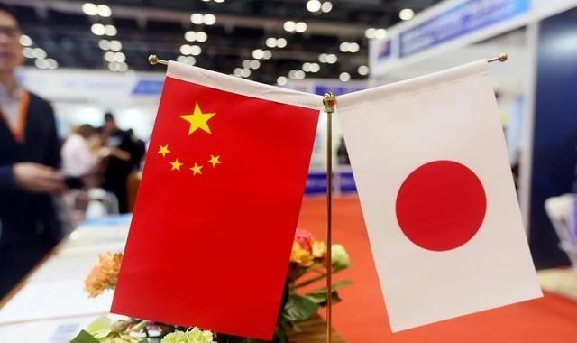 中国的回应来了：日本涨5倍，中国涨7倍，想玩，可能让你玩不起。

一张签证收费调