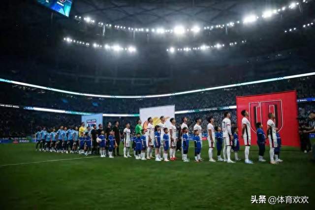 大连球迷被海港球迷恭喜：竞技体育的浪漫，全在这句话里