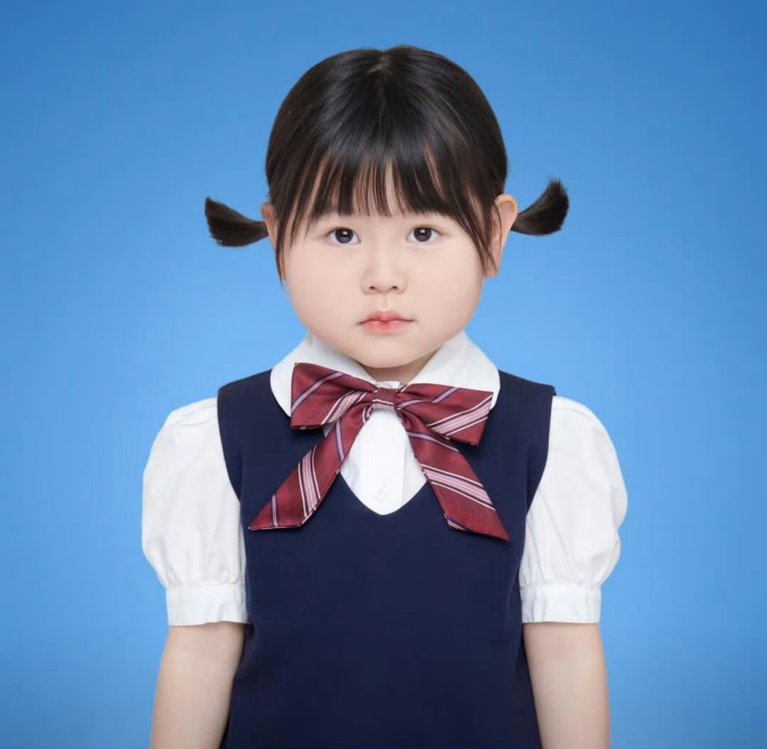 瑶一瑶妈妈透露女儿上学状态[爱你]希望瑶一瑶可以有一个开心快乐的幼儿园生活，最近