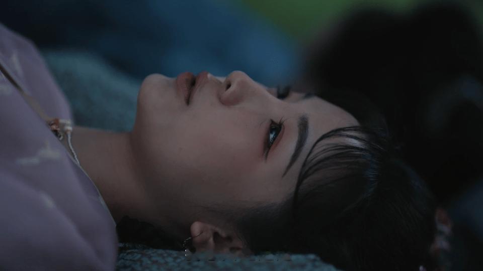 何洛洛 三男人全死女人手里 这破路也能开？何洛洛你是真不怕被队友打啊！ ​​​