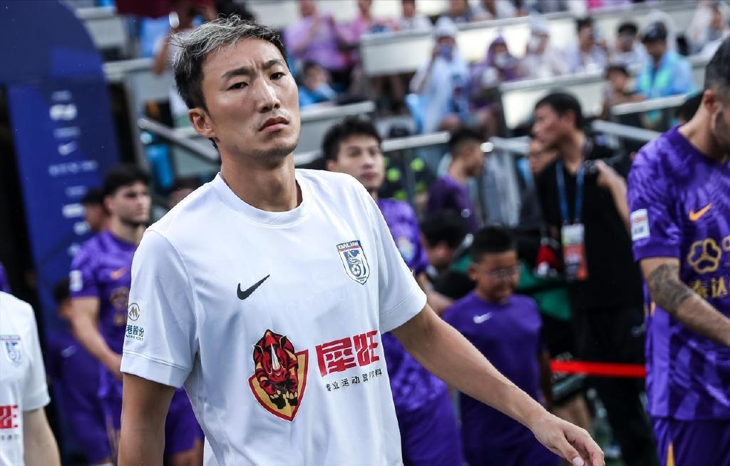 大连英博中超联赛大连英博重庆铜梁龙 晋鹏翔确认加盟重庆铜梁龙。球员将在今日抵达海