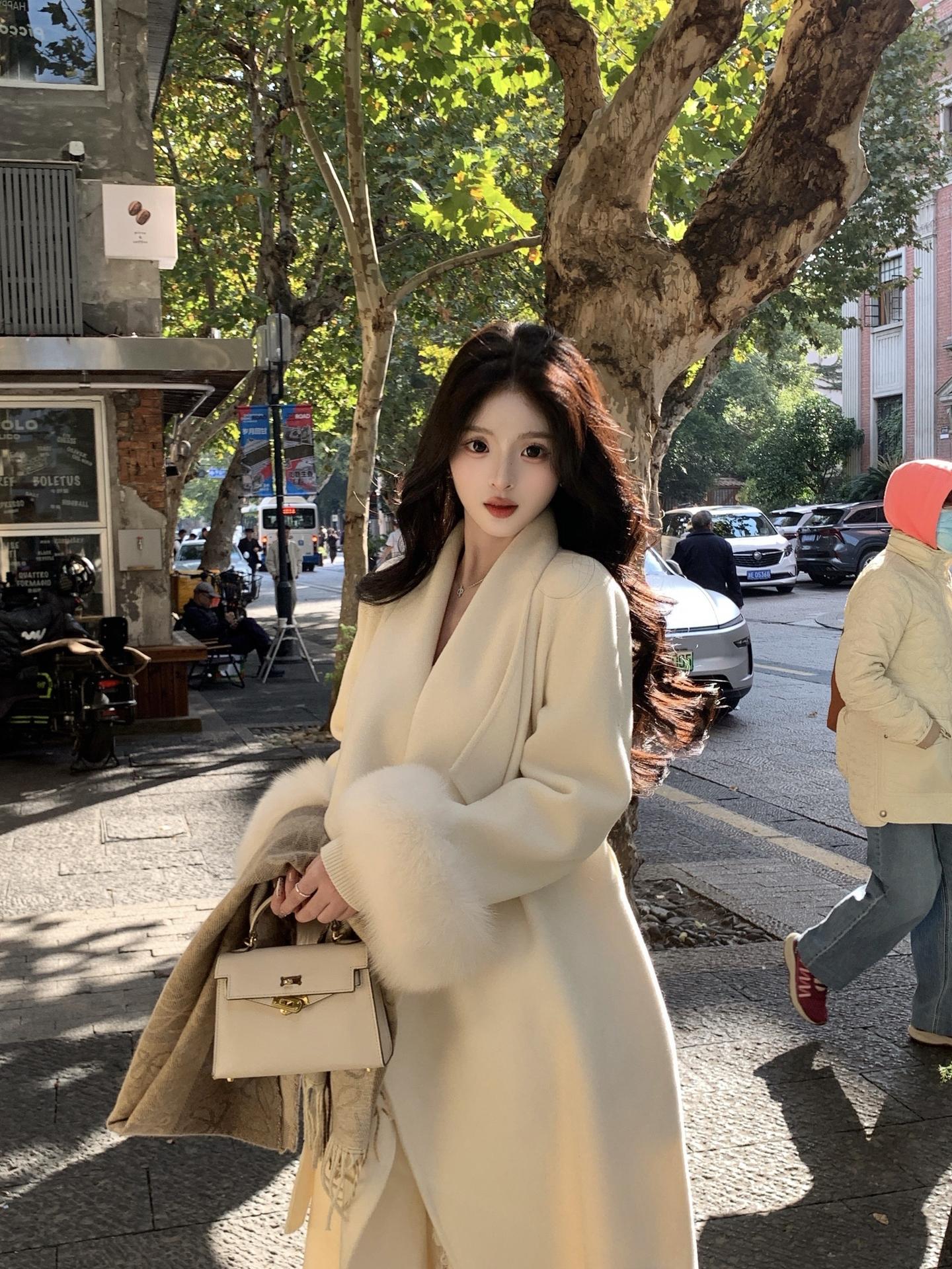 这世界已经没有人遵守承诺了 就算拿订书机把两人的手订在一起  总有一天...