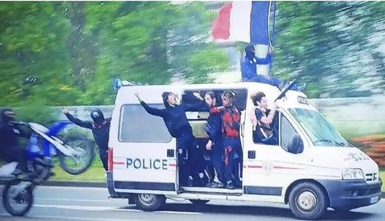 有消息披露：美国中情局向法国抗议者提供了大量的枪支。法国总统马克龙刚表示法国骚乱