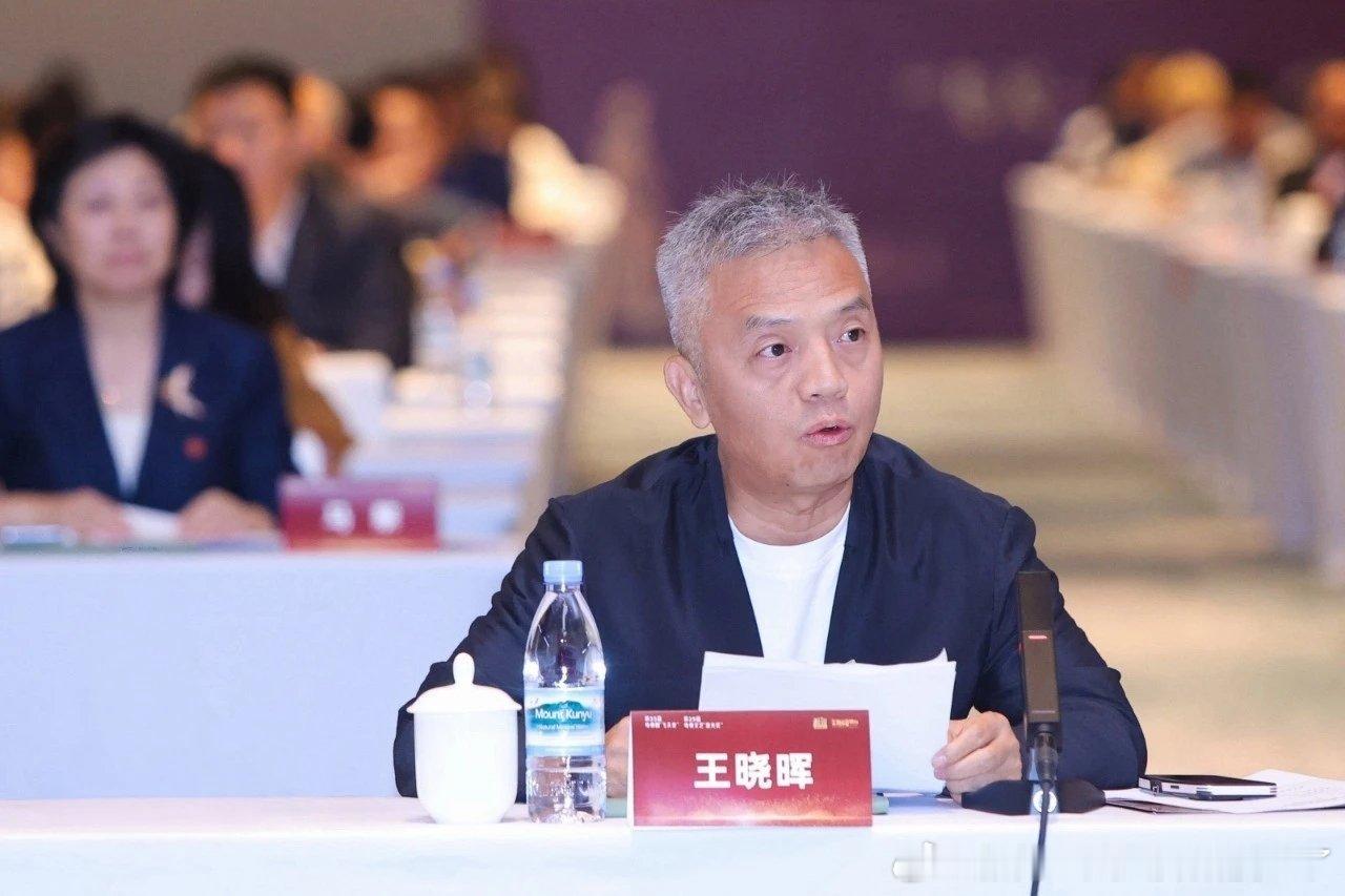 第35届飞天奖座谈会聊的行业方向很有参考性，桃坚持守正创新深耕内容的思路很清晰，