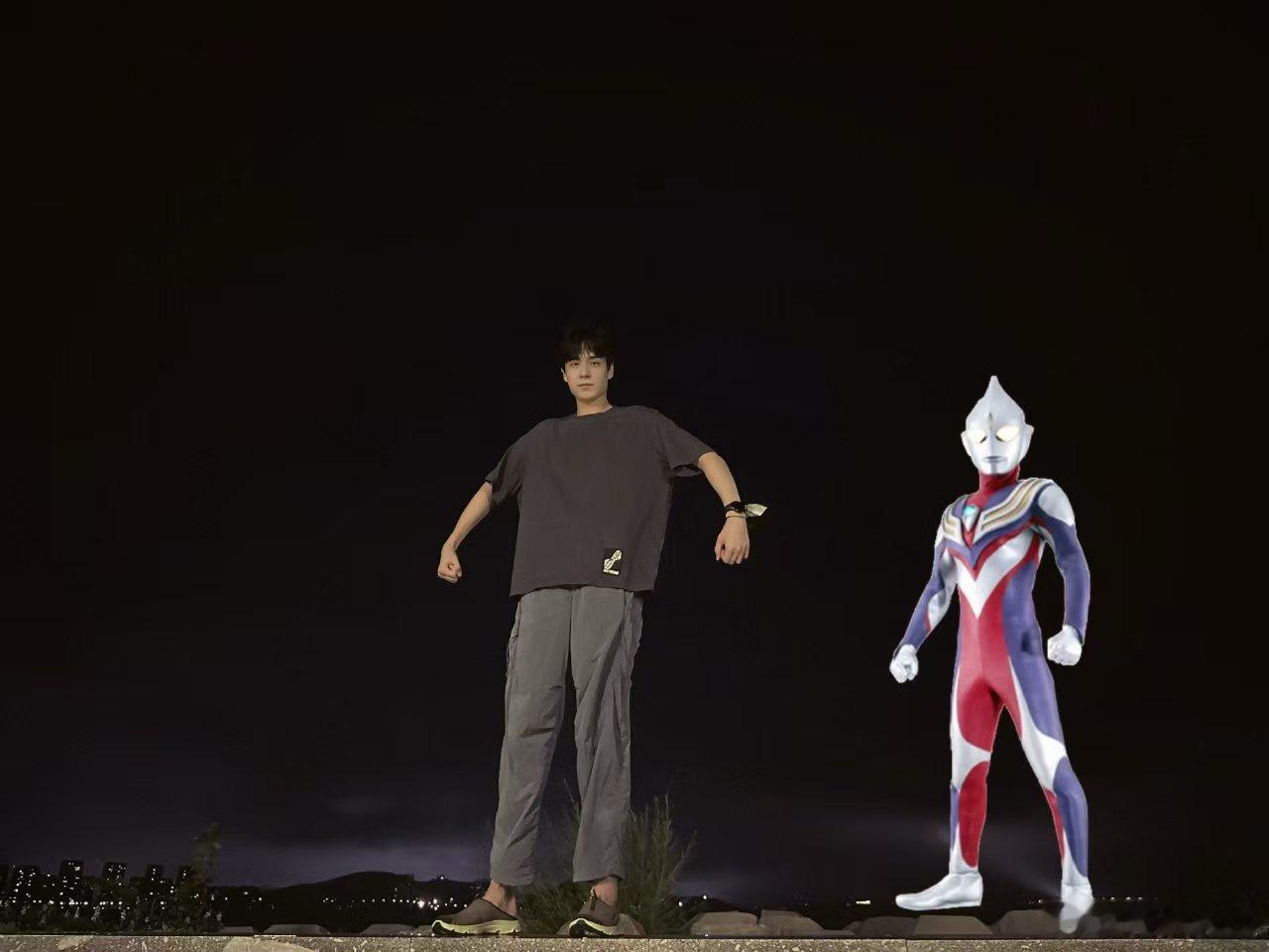 胡一天又去海边啦胡一天模仿奥特曼胡一天又去海边啦，好好好，行 ​​​