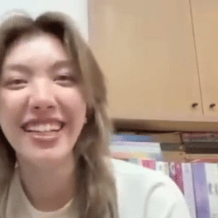 又回到了这顿没吃完 下顿就喂到嘴边的日子了 ​​​