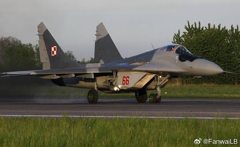 波兰国防部副部长帕维尔·扎列夫斯基表示，波兰准备向乌克兰转让9架mg-29战斗机