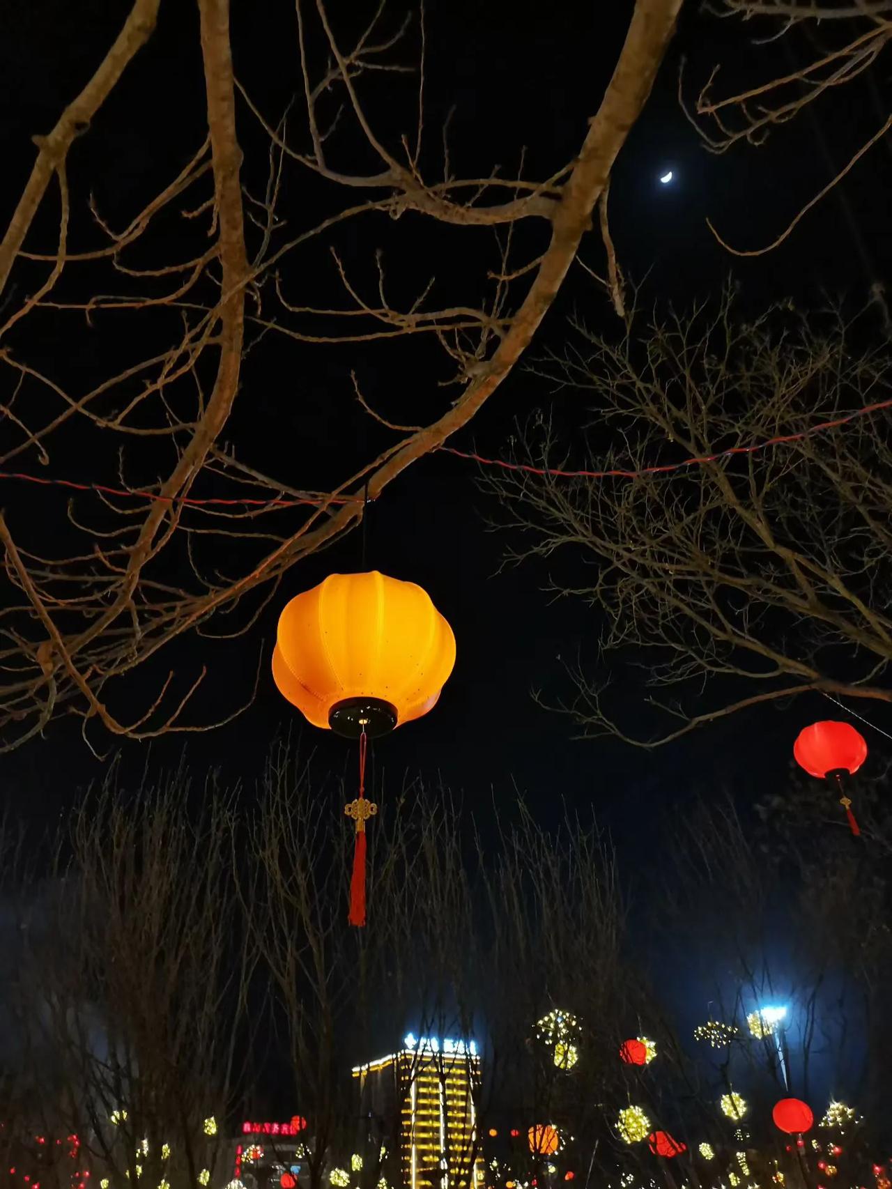 主要还是现在的社会太开放，人的生理需求太容易满足了。遇到五十年前，你不结婚，性欲